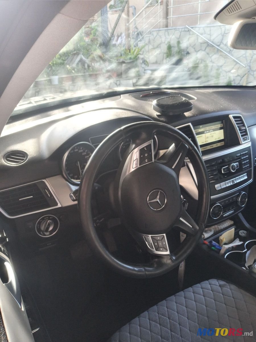 2012' Mercedes-Benz M-Class photo #5