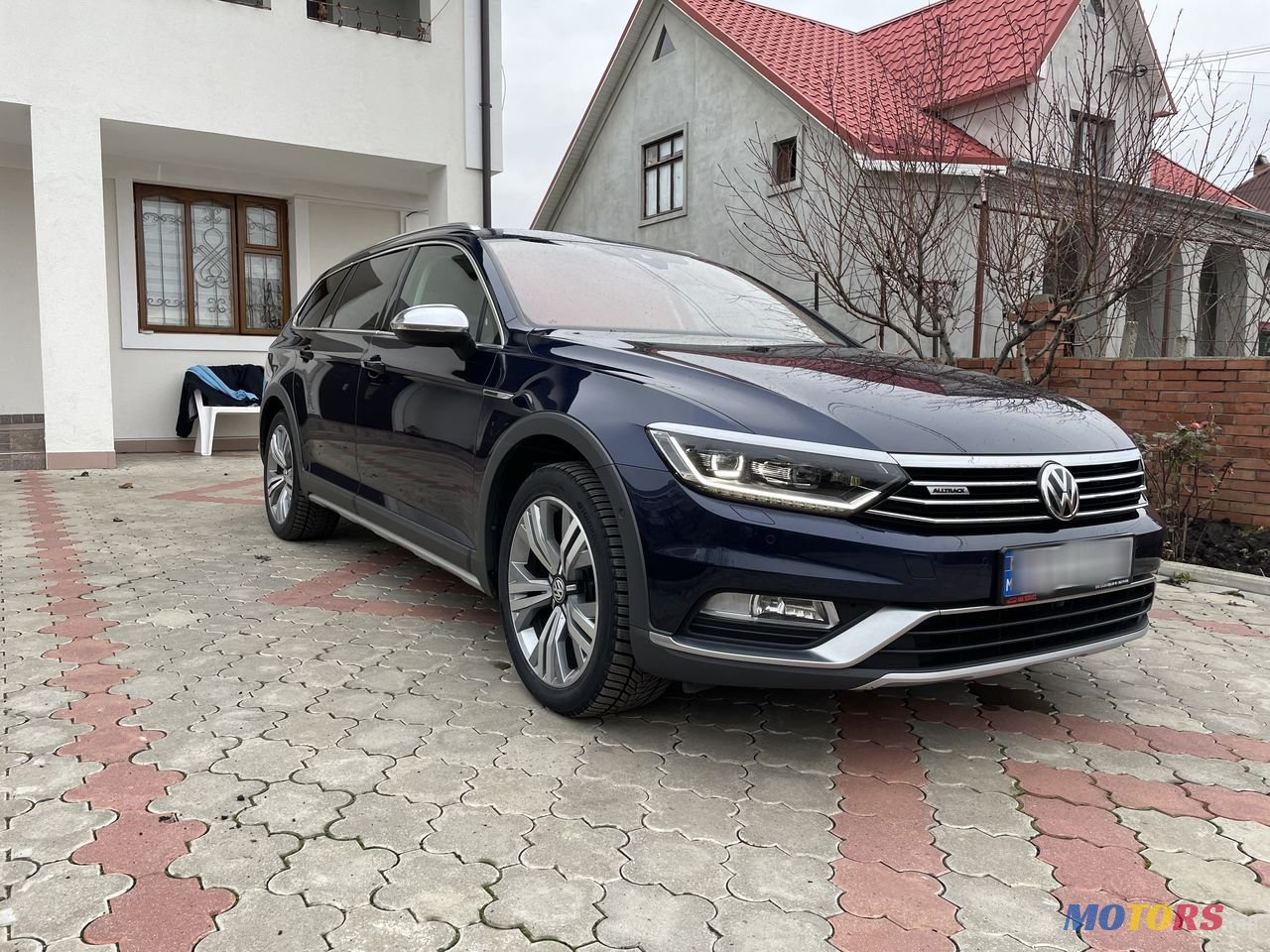 2016' Volkswagen Passat photo #2