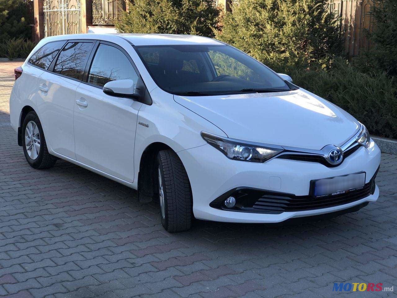 2016' Toyota Auris photo #2