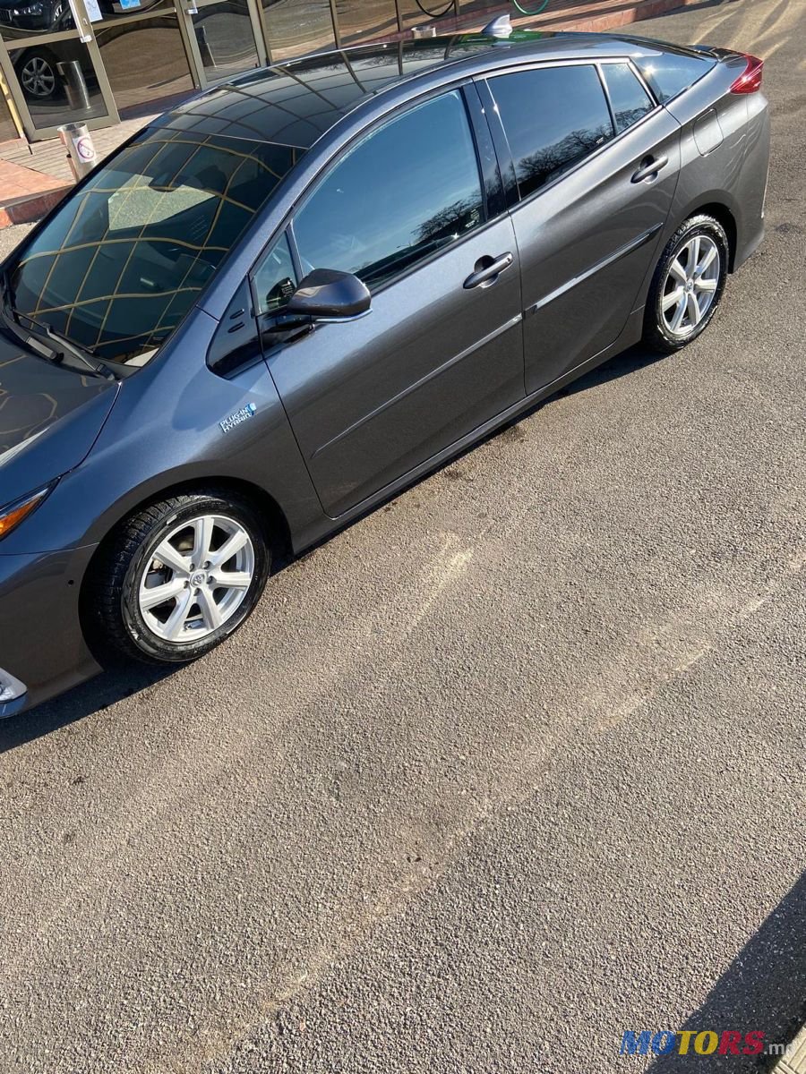2019' Toyota Prius photo #6