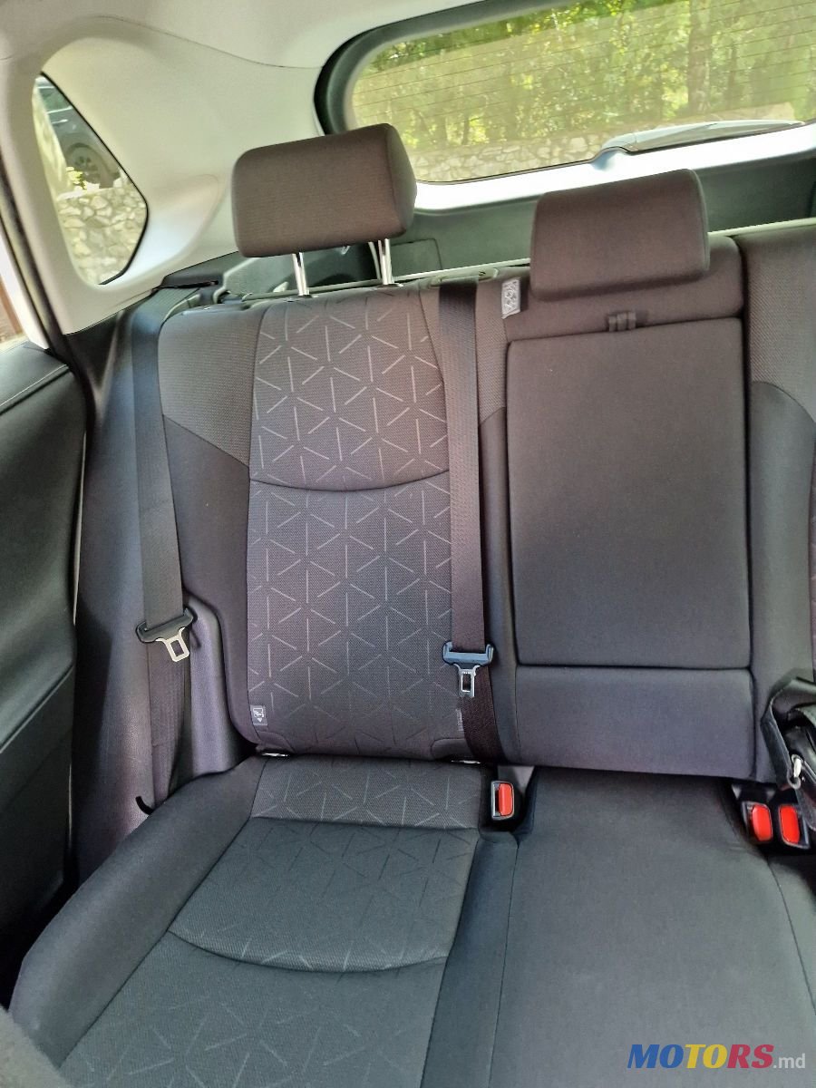 2020' Toyota RAV4 photo #6