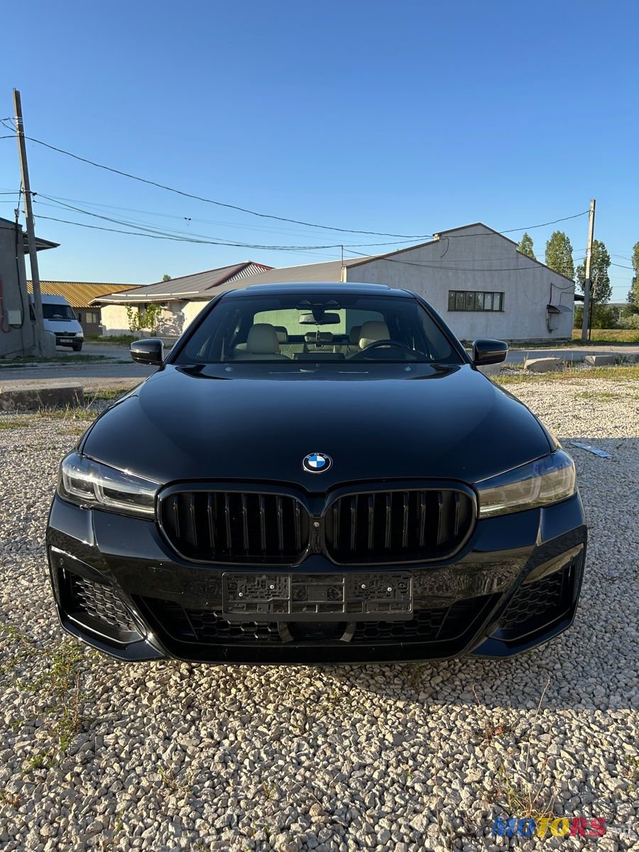 2019' BMW 5 Series photo #2