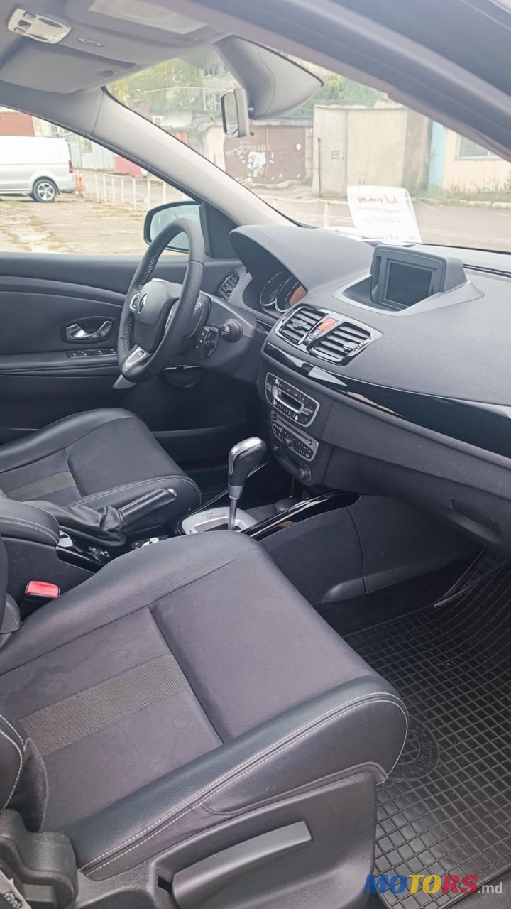 2010' Renault Megane photo #1