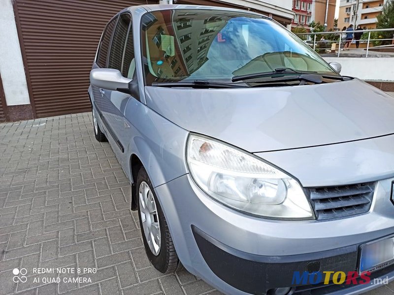 2005' Renault Scenic photo #2