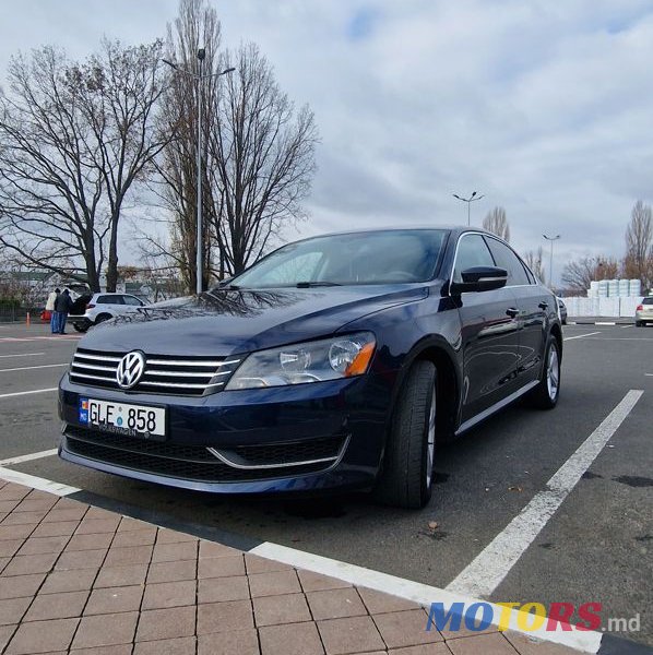 2014' Volkswagen Passat photo #1