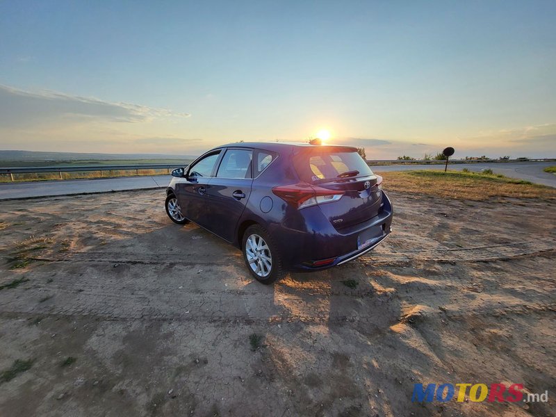 2016' Toyota Auris photo #3