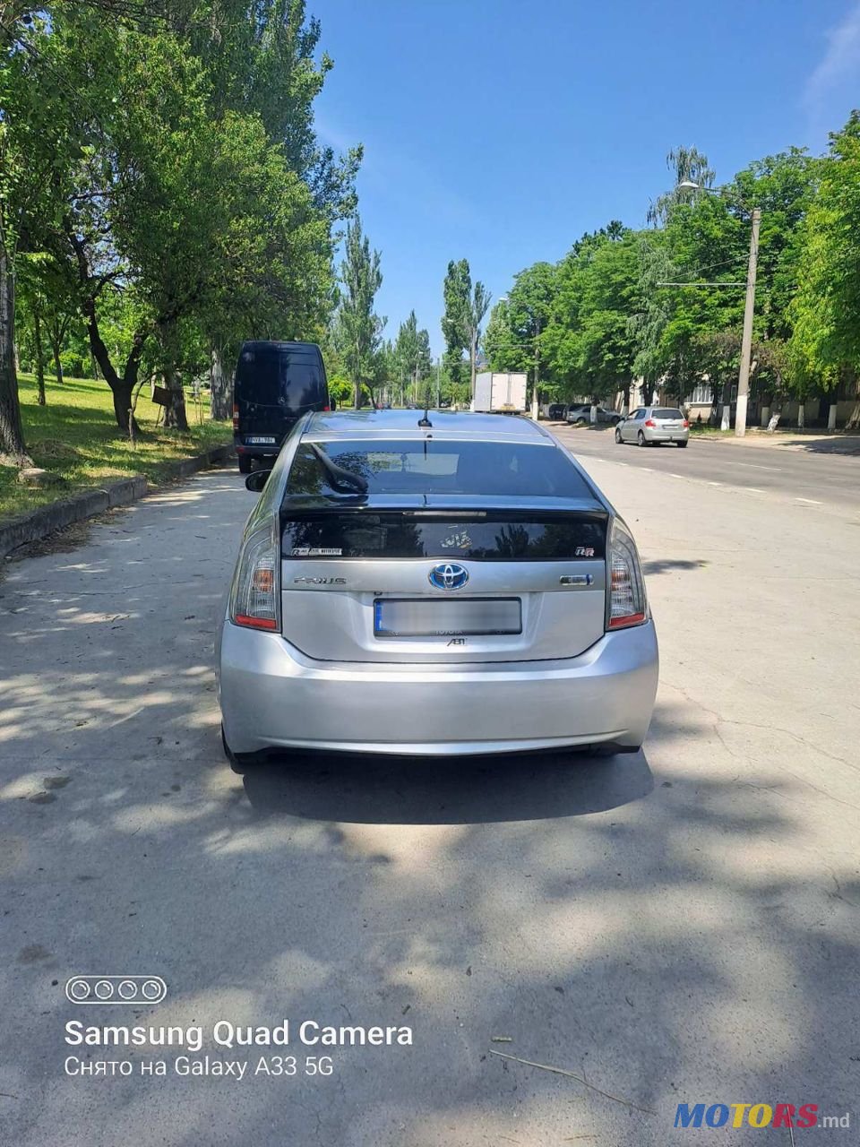 2012' Toyota Prius photo #2