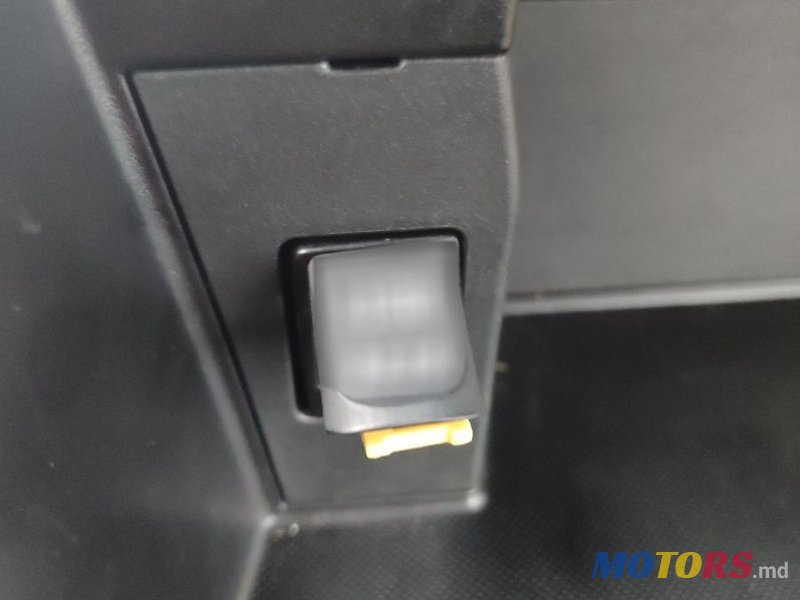 2010' Toyota Auris photo #6
