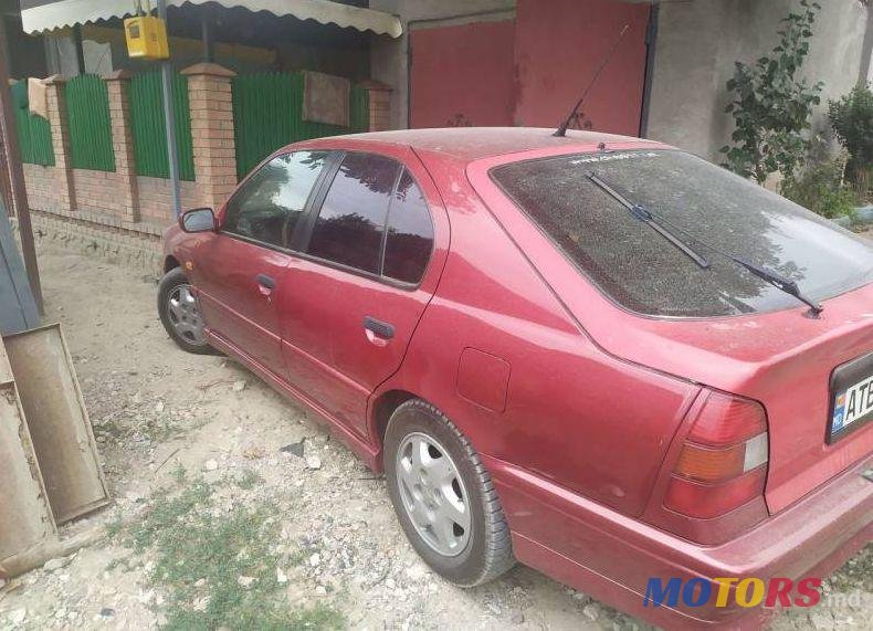 1995' Nissan Primera photo #1
