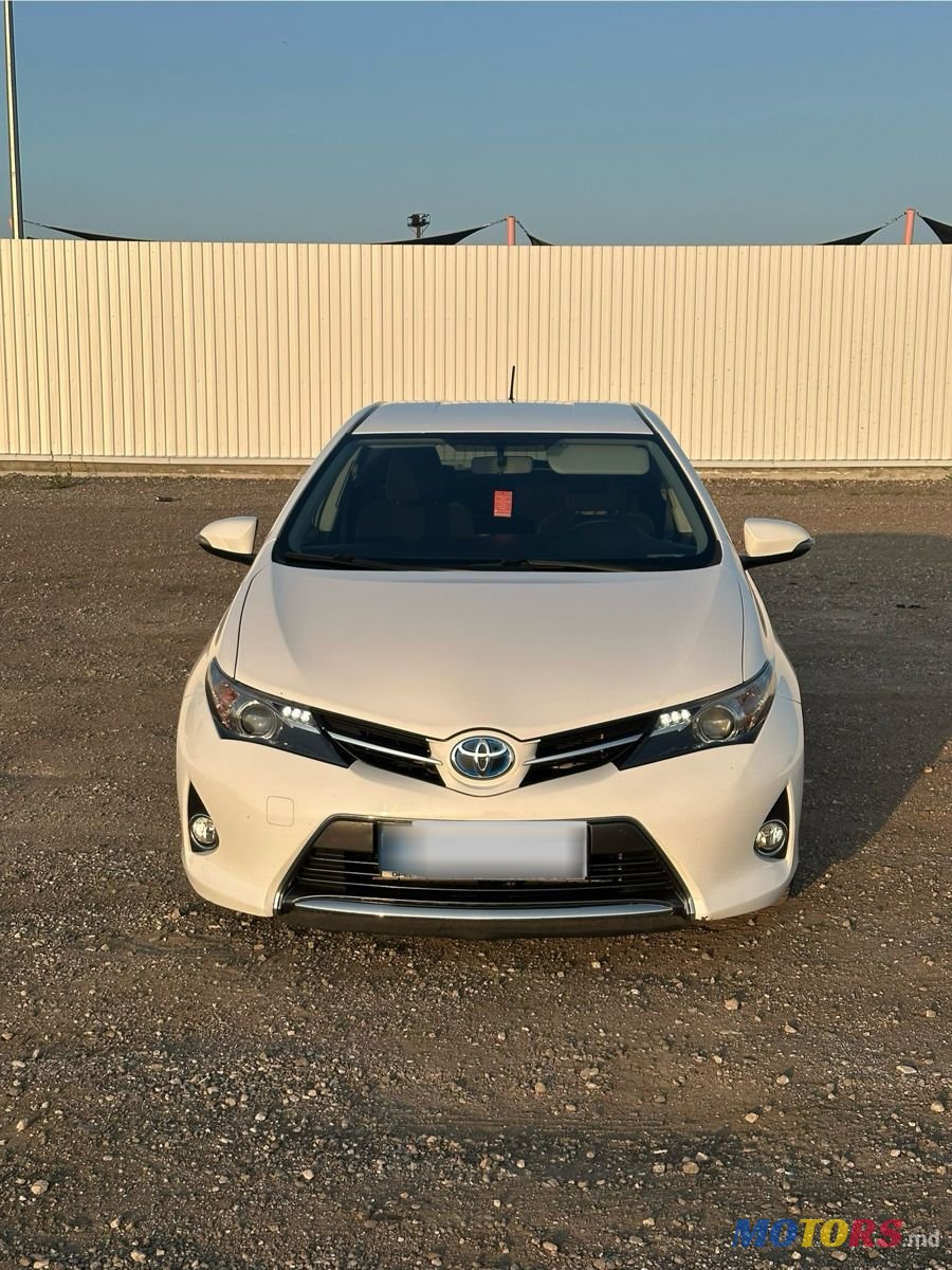 2014' Toyota Auris photo #5