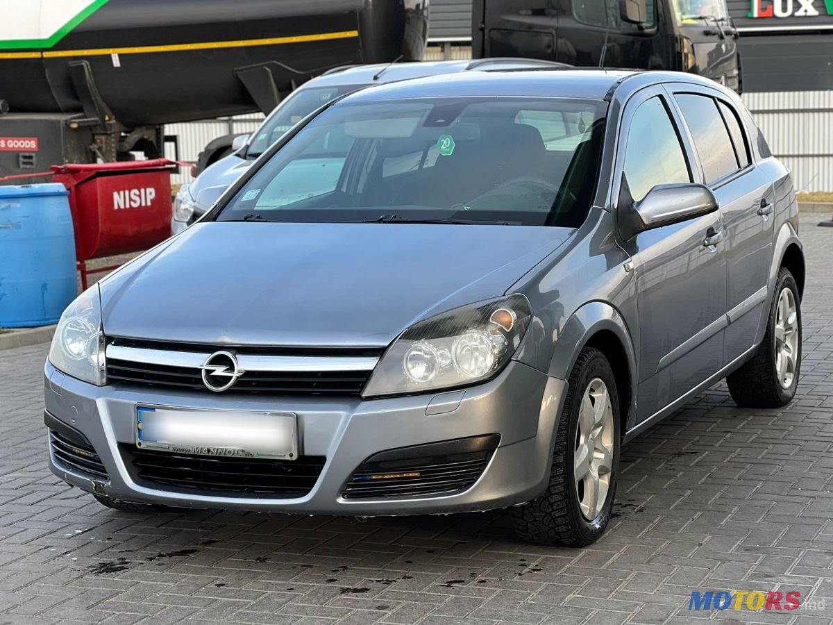 2006' Opel Astra photo #1