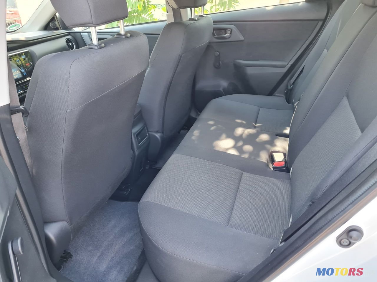 2016' Toyota Auris photo #6