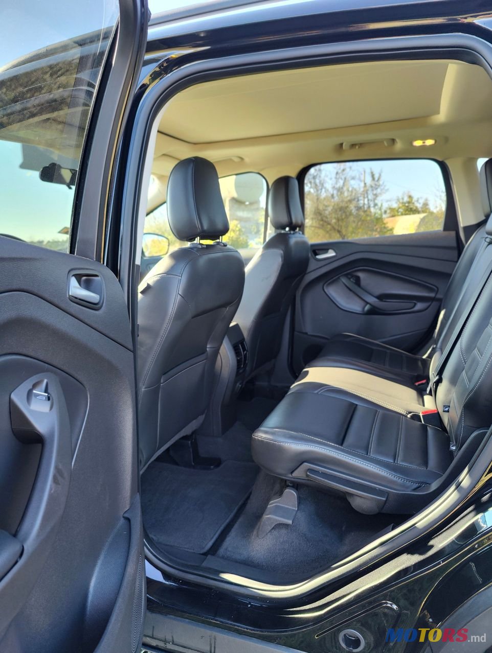 2019' Ford Escape photo #3