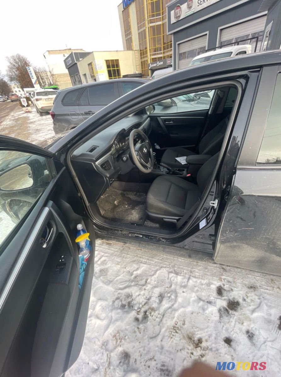 2013' Toyota Corolla photo #3