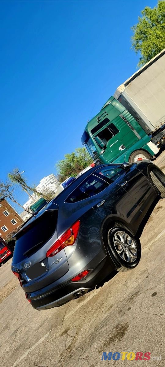 2015' Hyundai Santa Fe photo #5