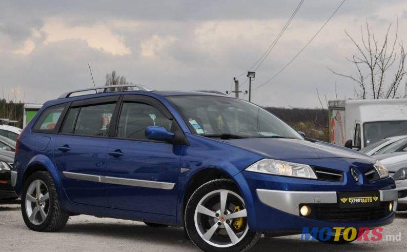 2008' Renault Megane photo #1