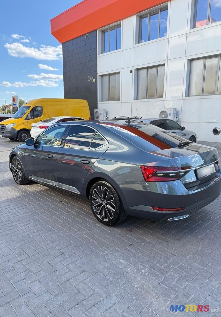 2020' Skoda Superb photo #5