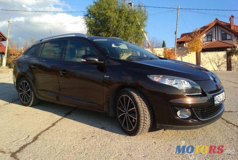 2012' Renault Megane photo #2