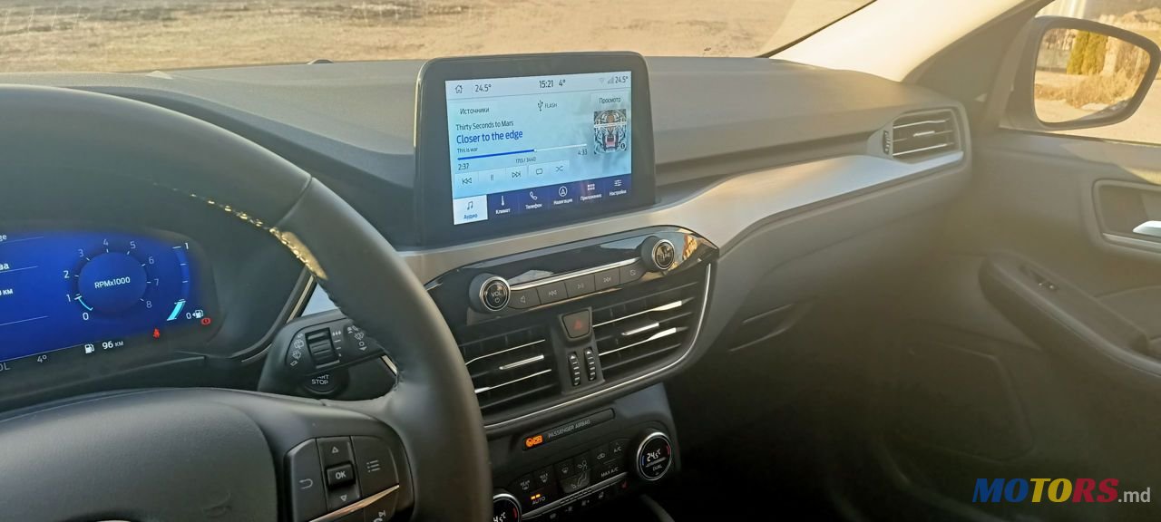 2021' Ford Kuga photo #4