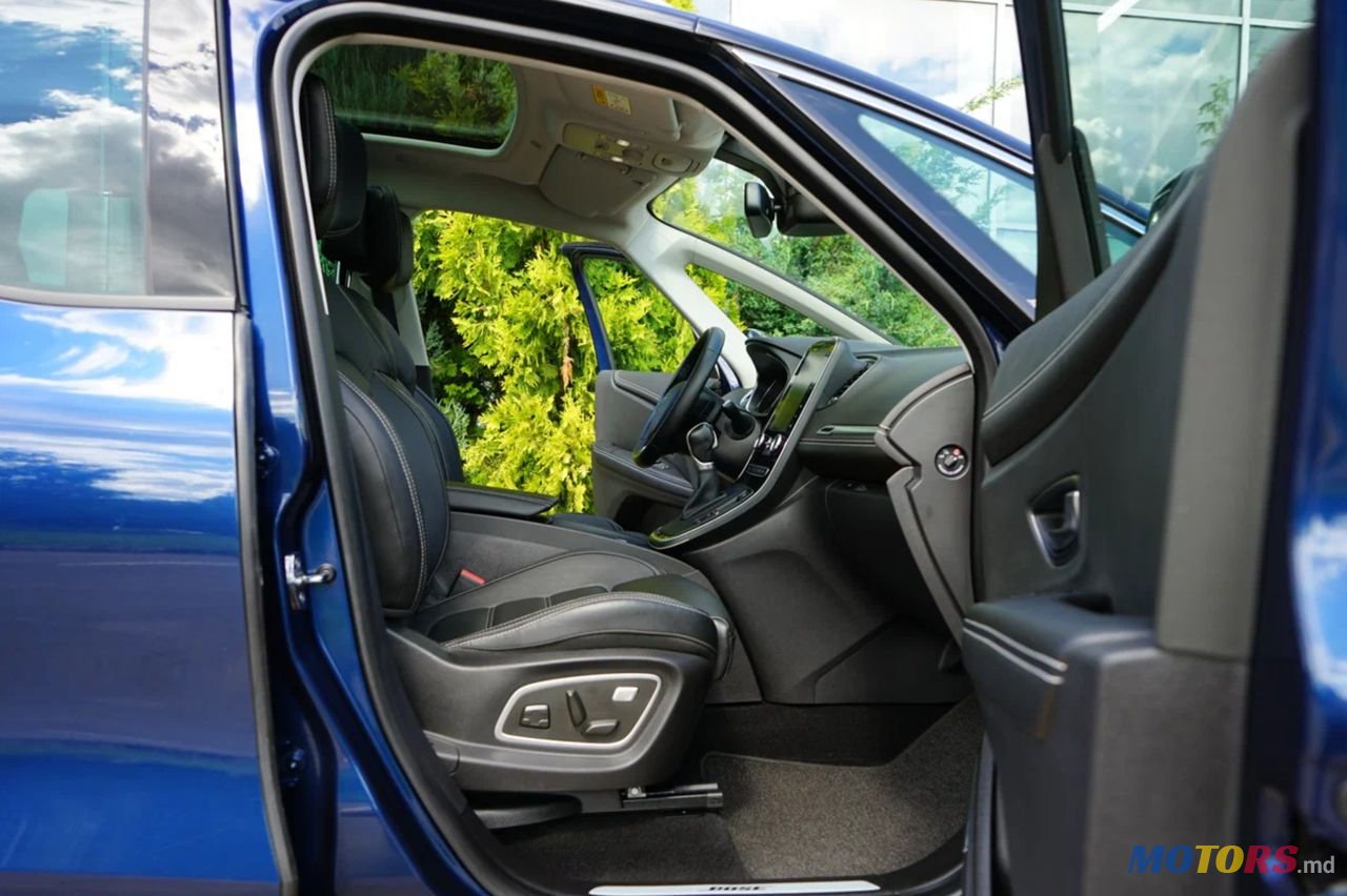 2017' Renault Grand Scenic photo #4