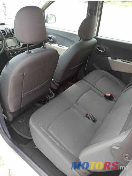 2012' Dacia Lodgy photo #6