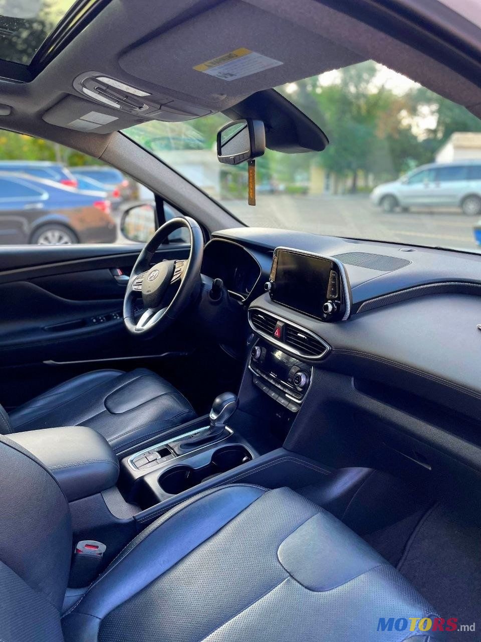 2019' Hyundai Santa Fe photo #3