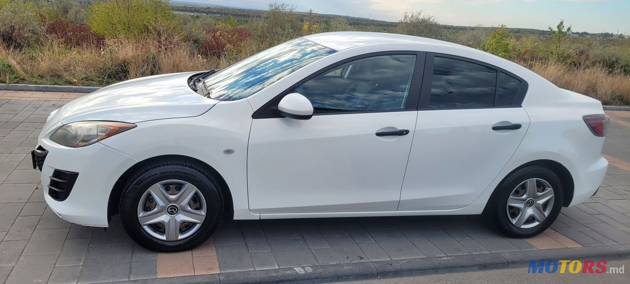 2011' Mazda 3 photo #6
