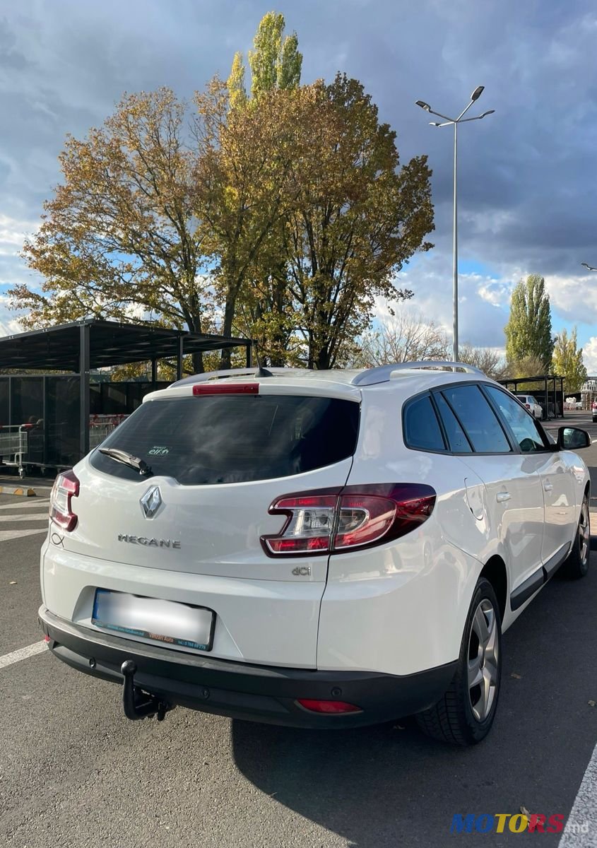 2013' Renault Megane photo #3
