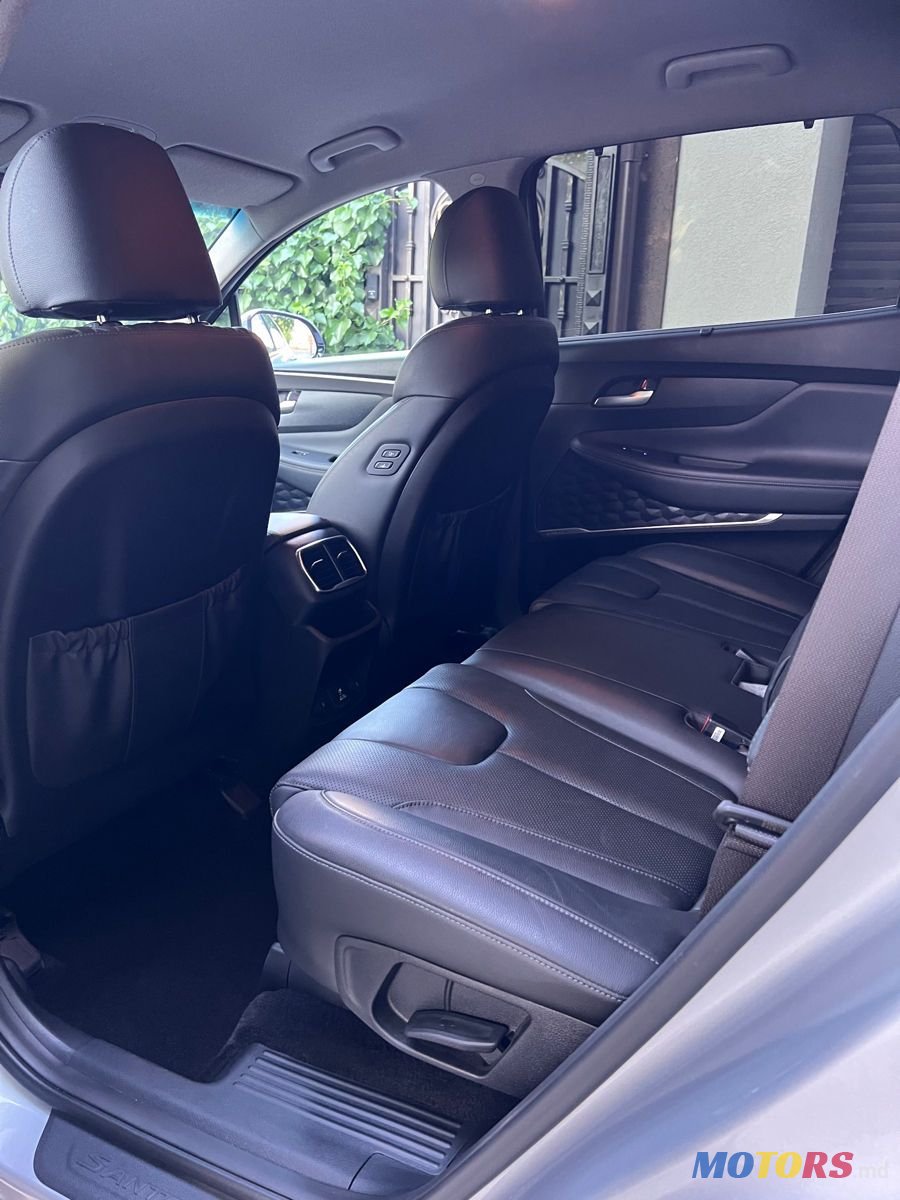 2018' Hyundai Santa Fe photo #6