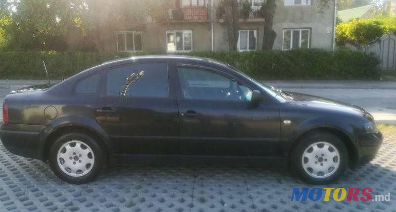 1999' Volkswagen Passat photo #1