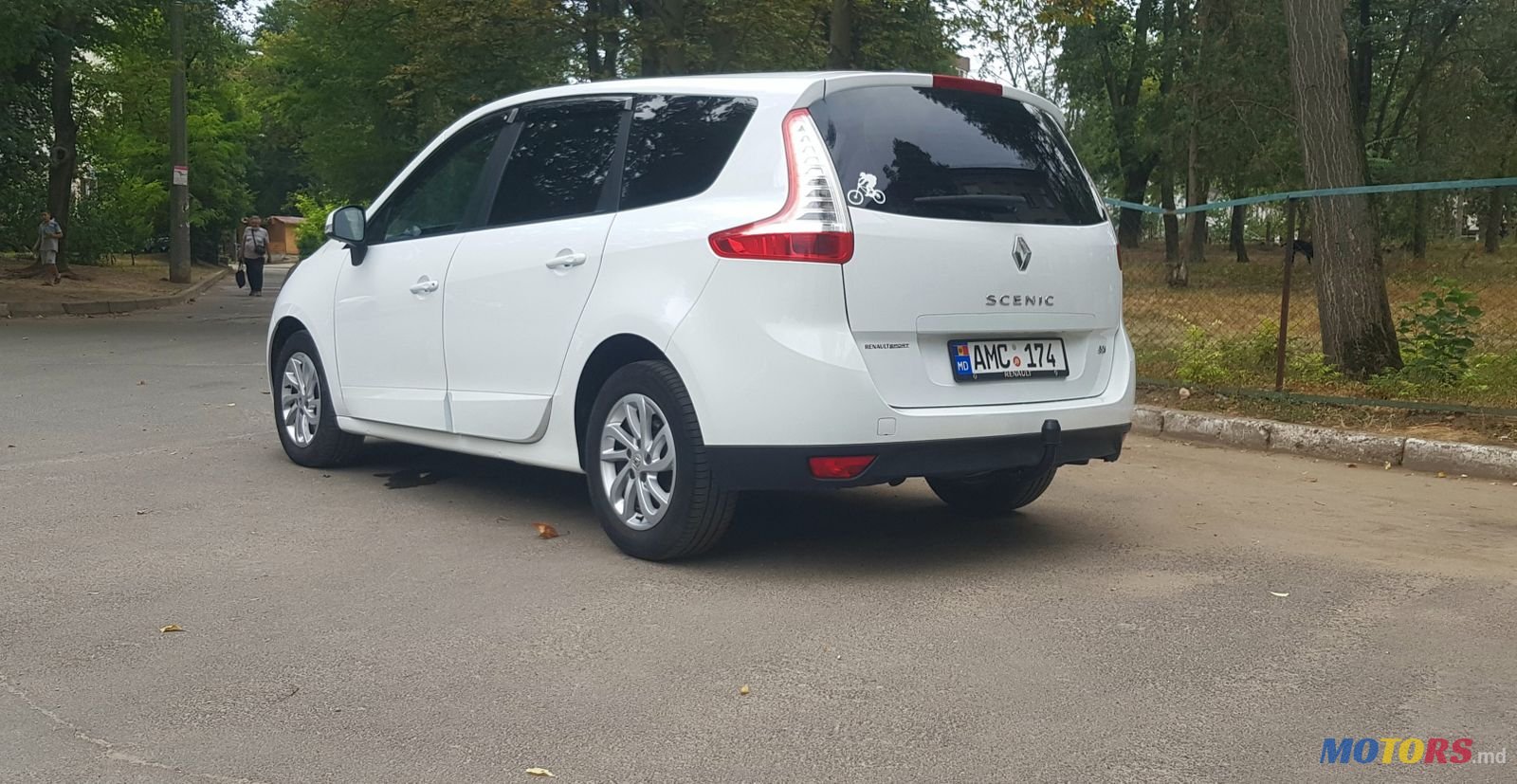 2012' Renault Grand Scenic 1 photo #1