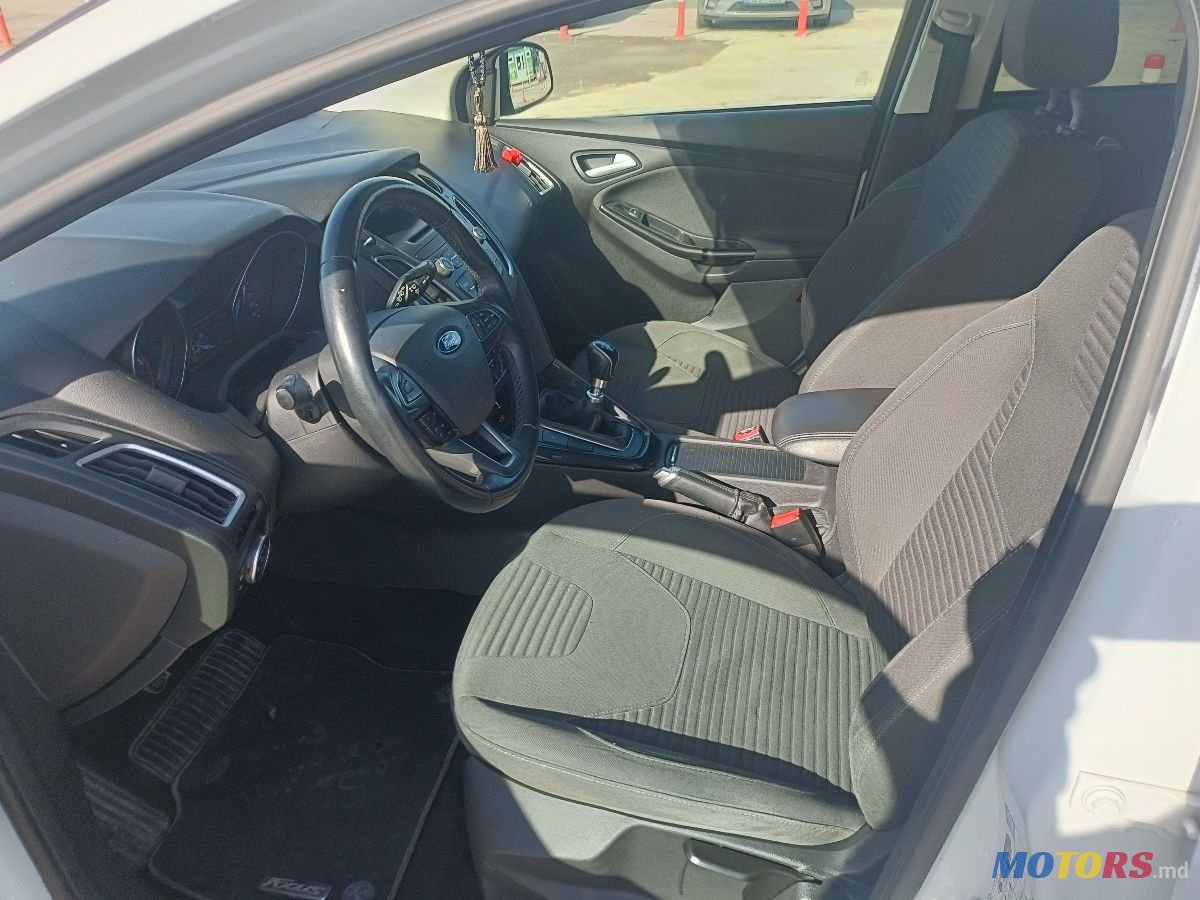 2016' Ford Focus photo #4