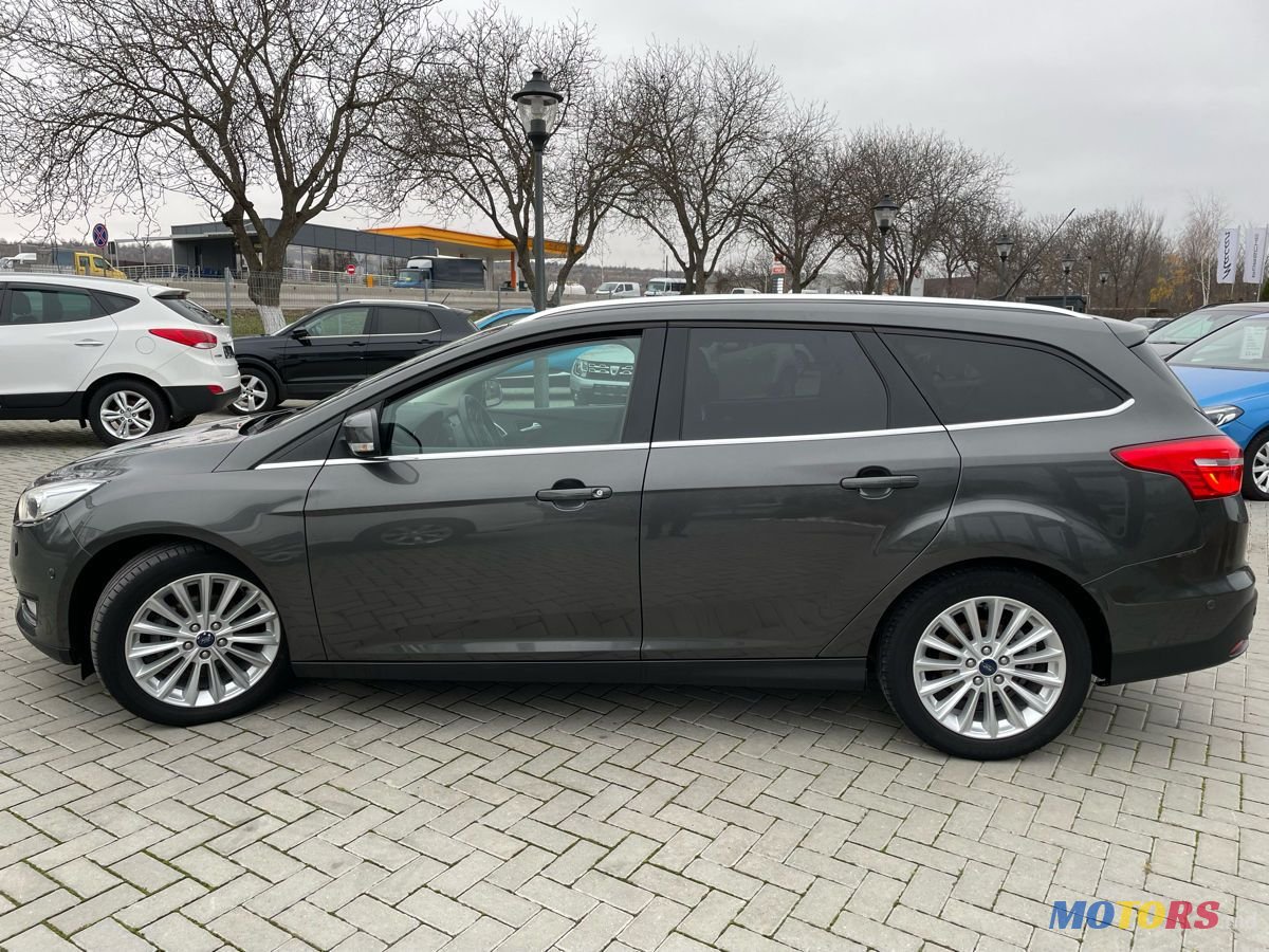 2017' Ford Focus photo #2