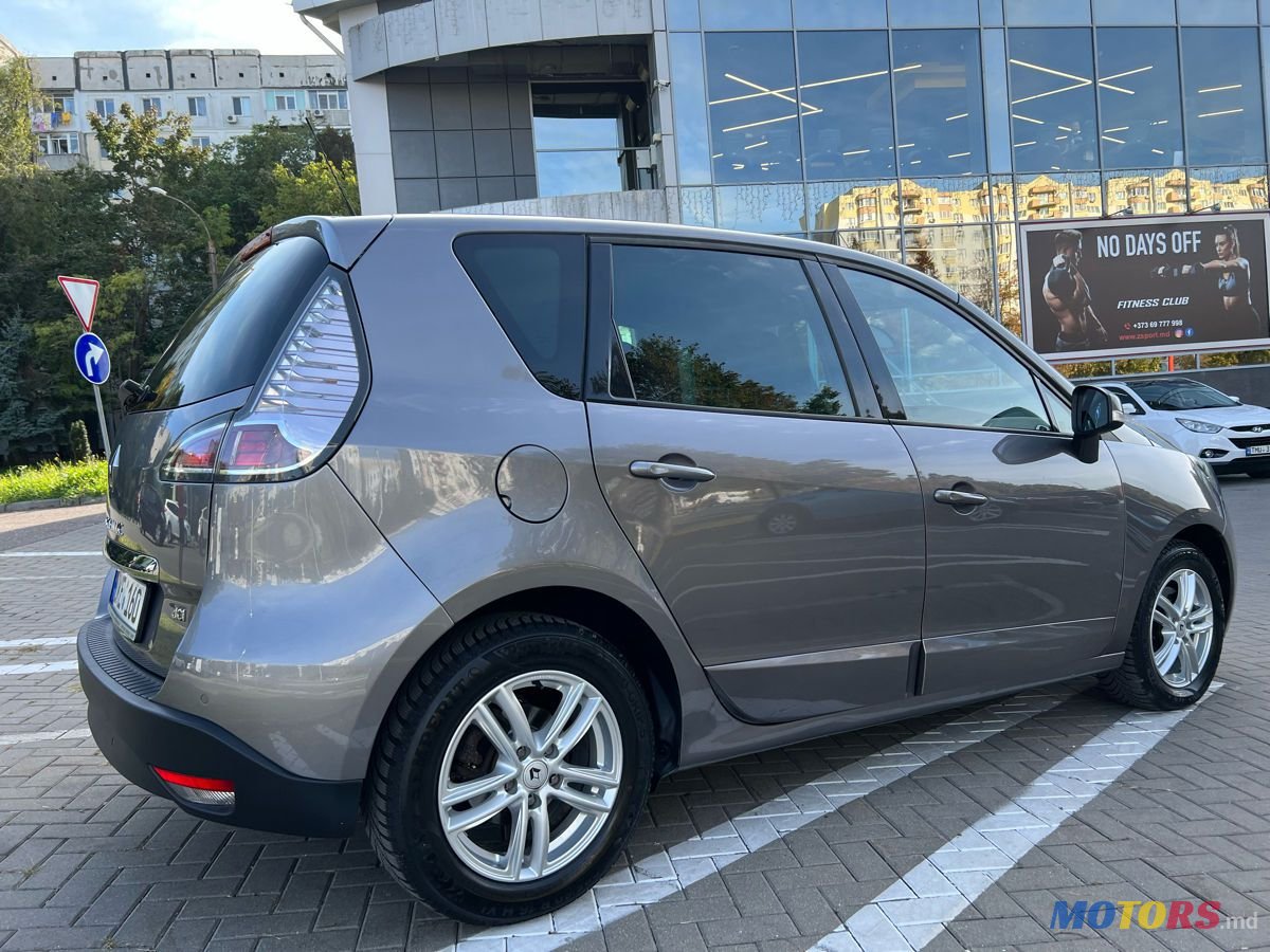 2012' Renault Scenic photo #4