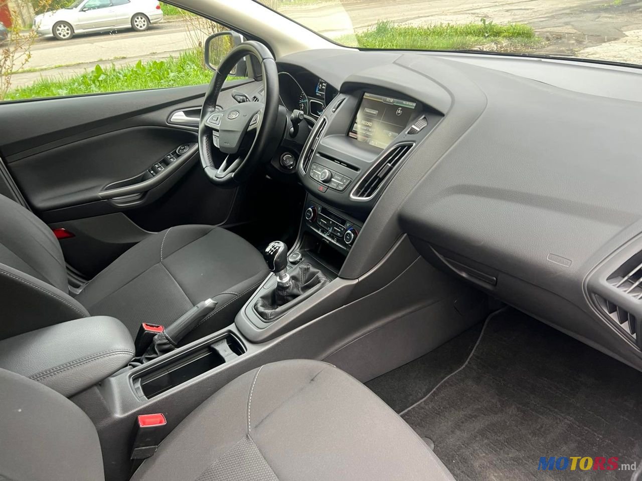 2015' Ford Focus photo #5