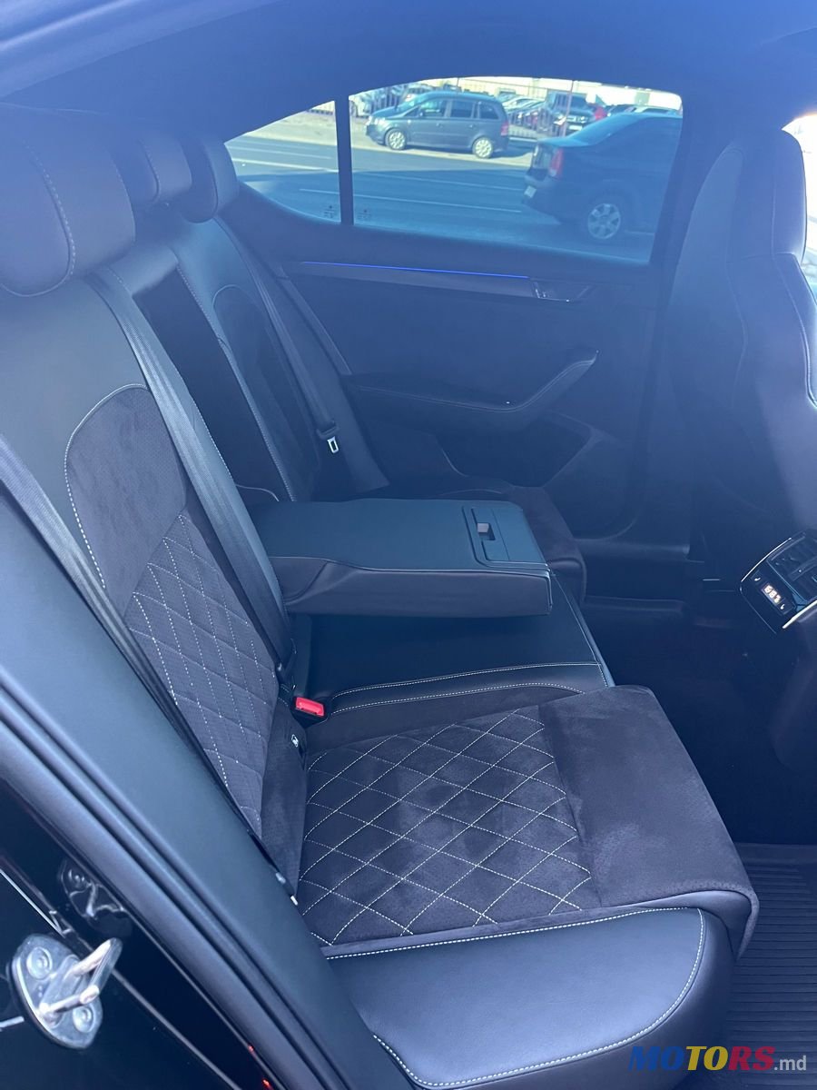 2020' Skoda Superb photo #6