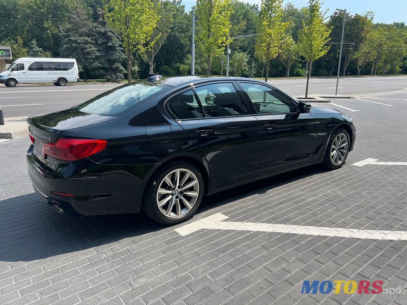 2019' BMW 5 Series photo #4