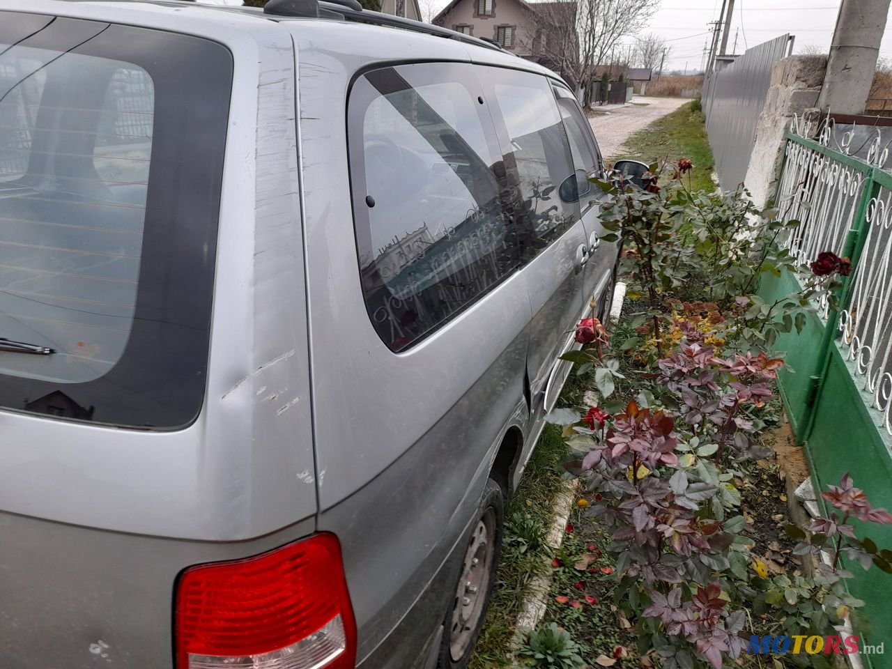 2004' Kia Carnival photo #4