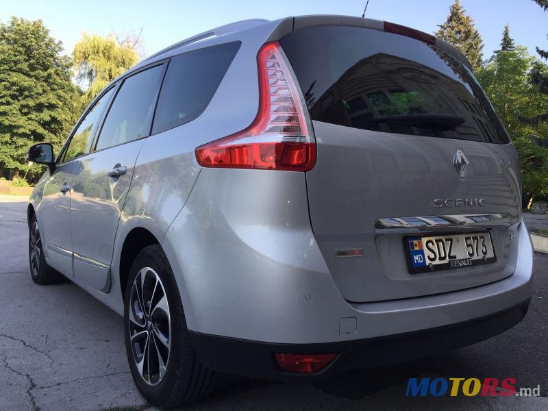 2014' Renault Scenic photo #5