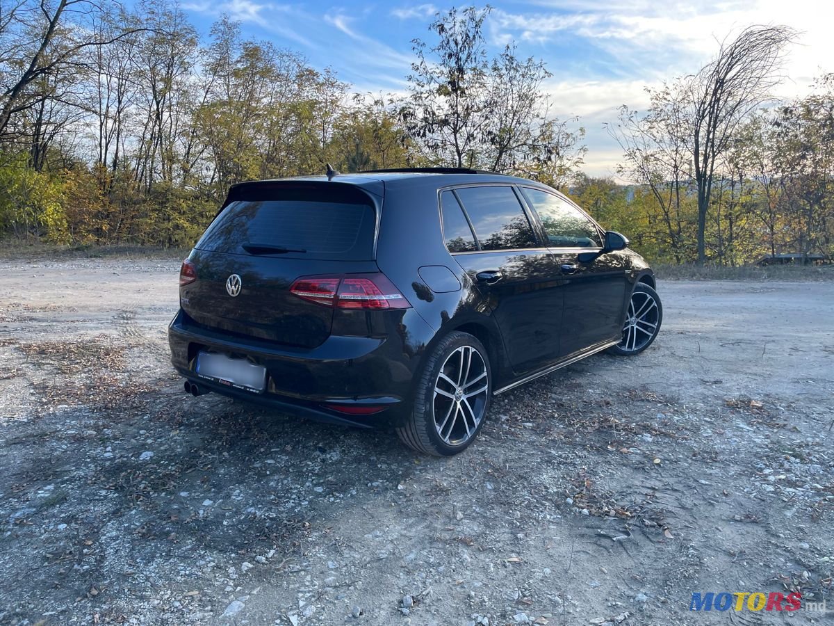 2016' Volkswagen Golf photo #4