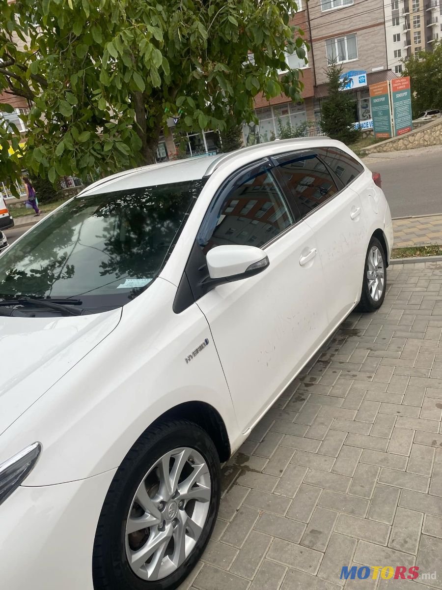 2016' Toyota Auris photo #2