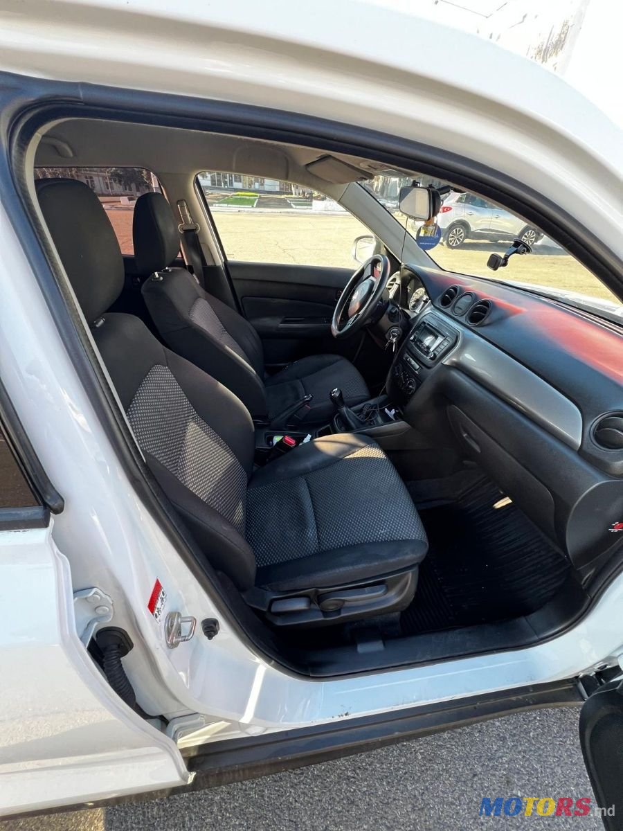 2017' Suzuki Vitara photo #6