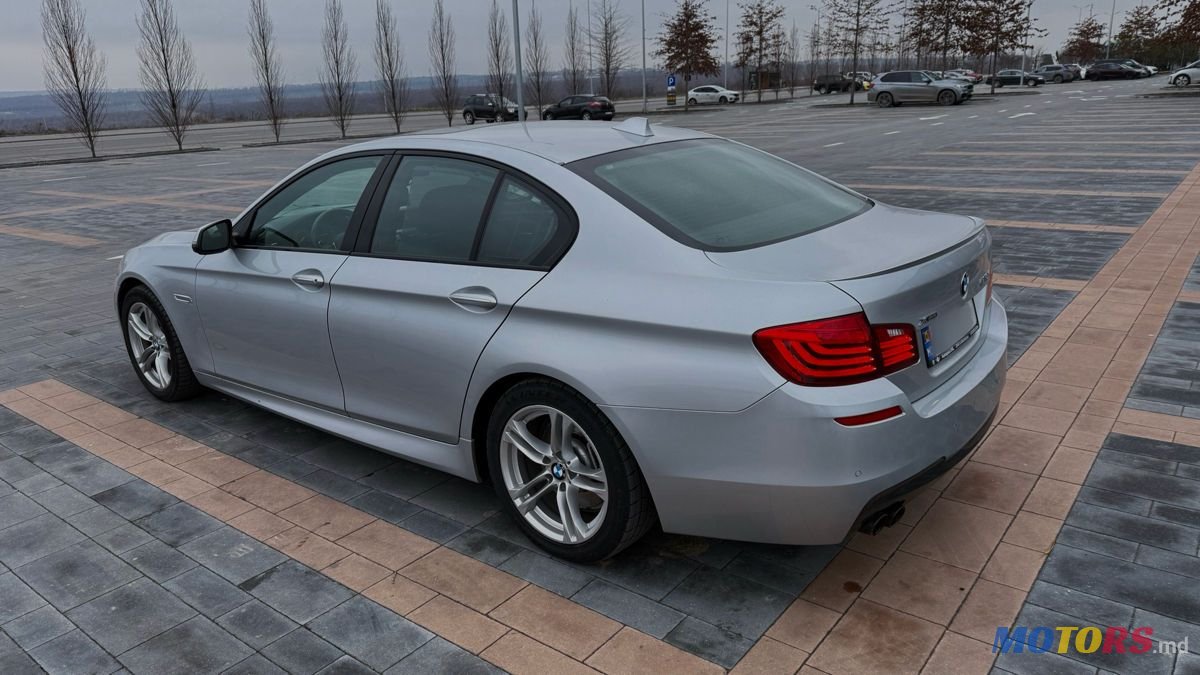 2013' BMW 5 Series photo #3