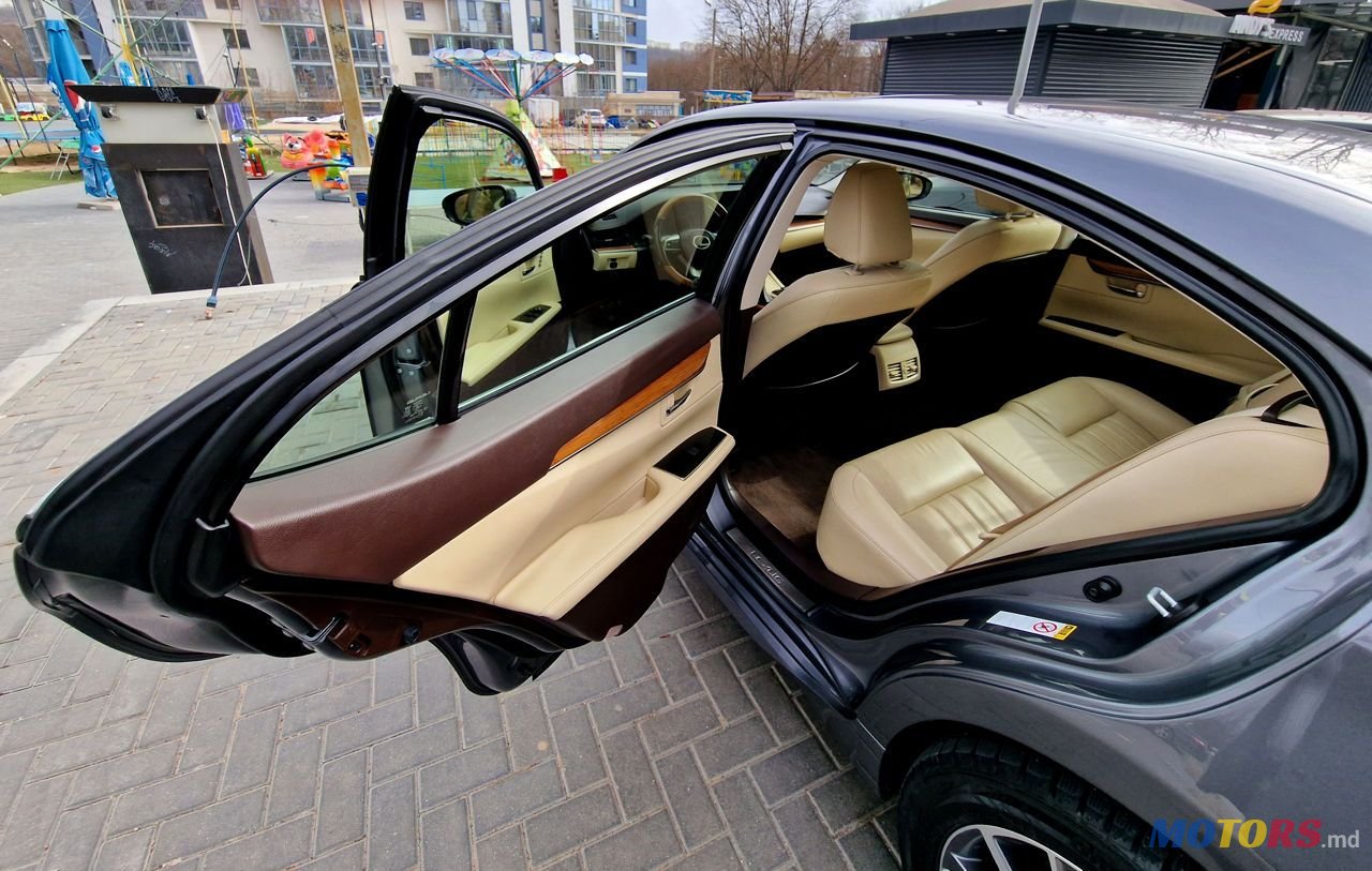 2017' Lexus Es Series photo #3