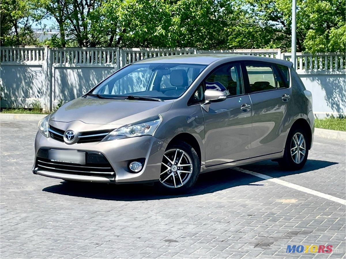 2015' Toyota Verso photo #1