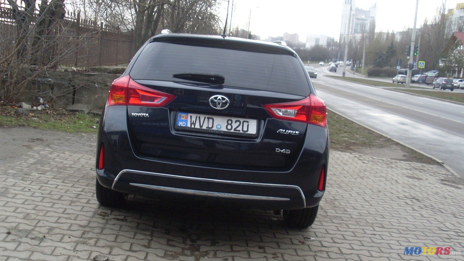 2014' Toyota Auris photo #3