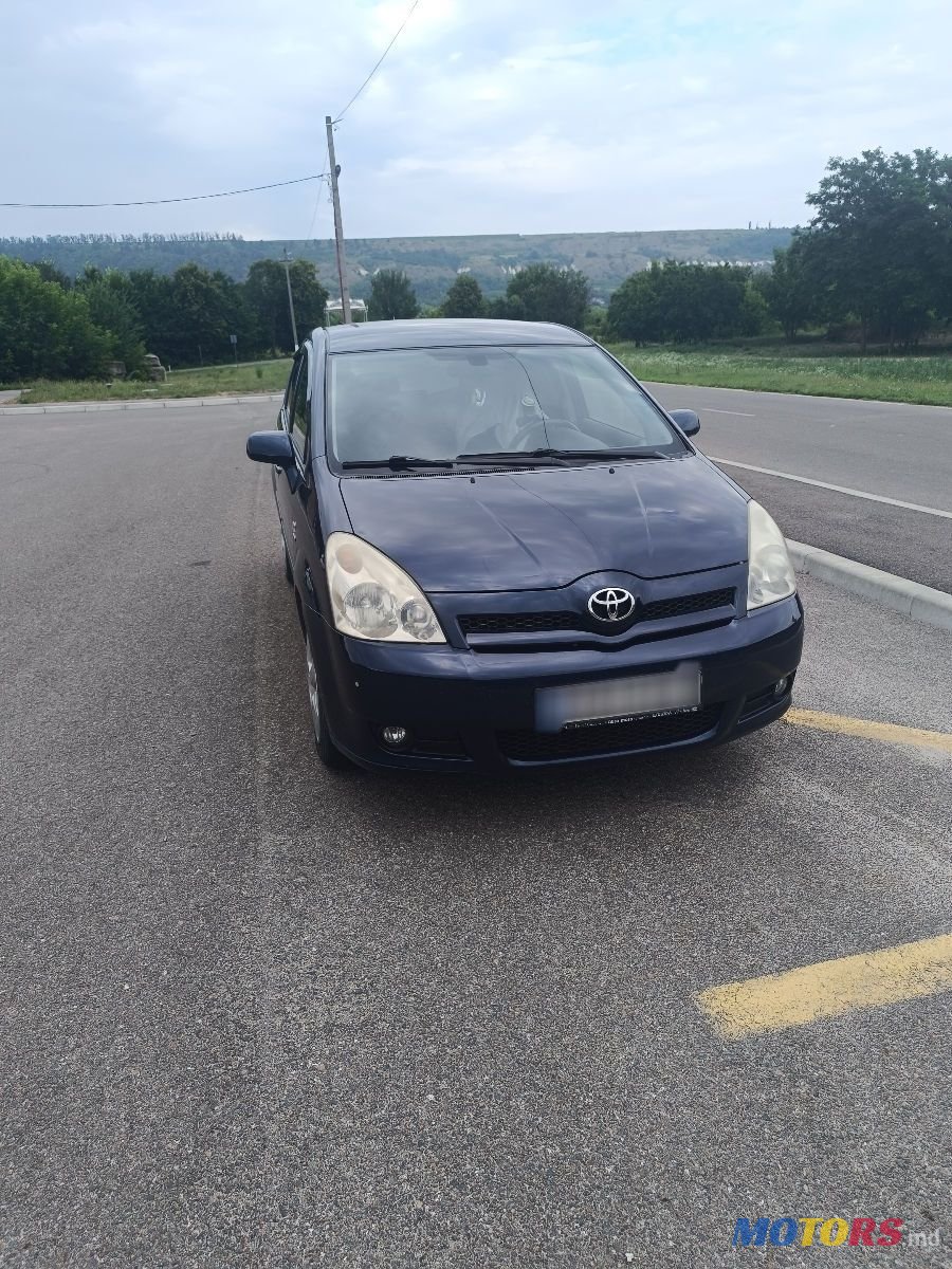 2005' Toyota Corolla Verso photo #4