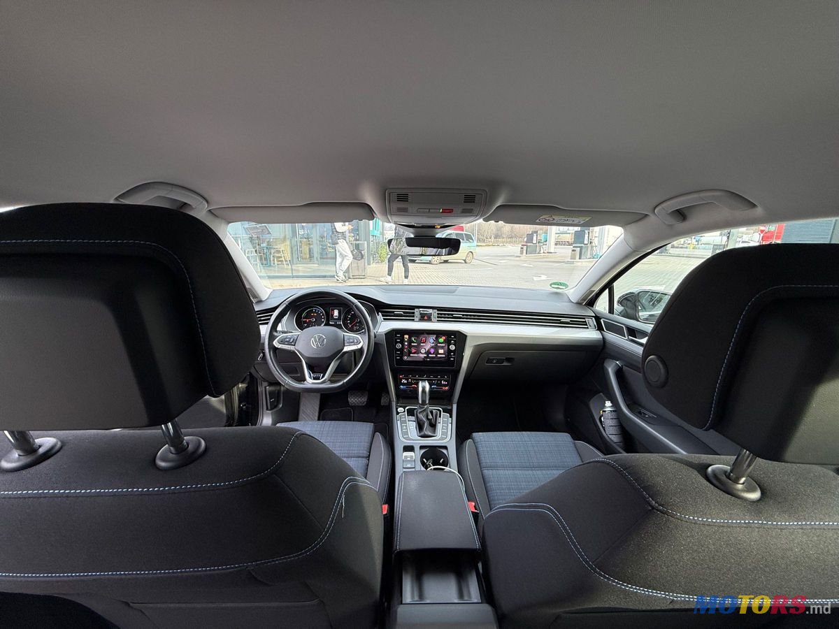 2022' Volkswagen Passat photo #6