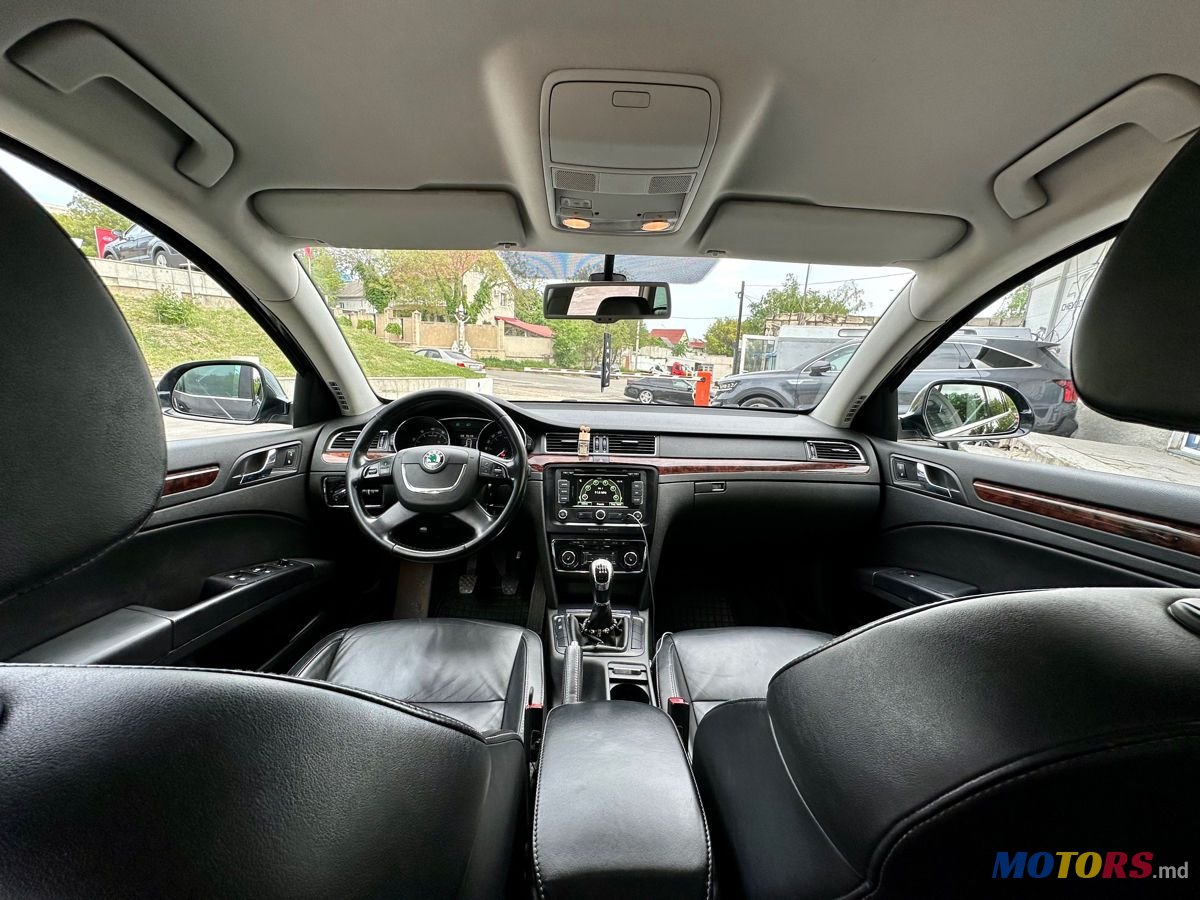 2010' Skoda Superb photo #6