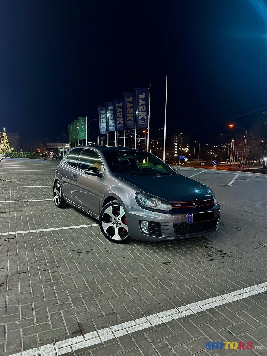 2010' Volkswagen Golf photo #1